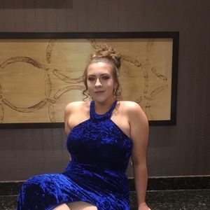 Meet your Posher, Hailey